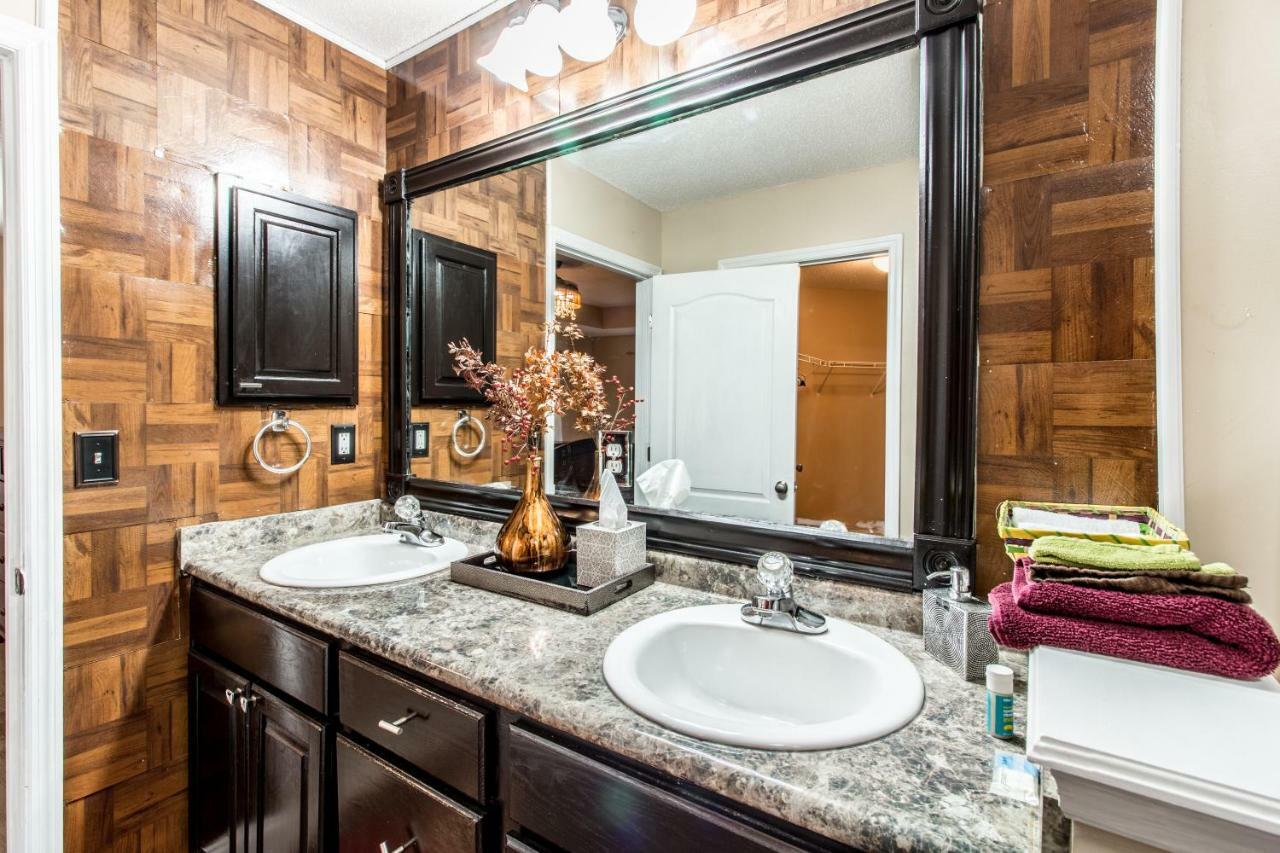 Villa Rockett! Your Sweet Home Away From Home! Huntsville Dış mekan fotoğraf